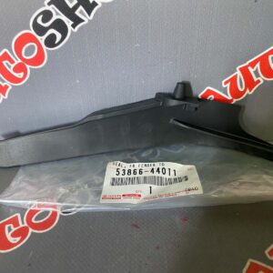 Уголок решетки, жабо под дворники правый TOYOTA 53866-44011 / 5386644011