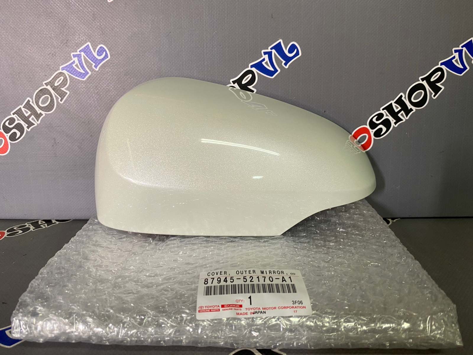 Крышка на зеркало левая TOYOTA 87945-52170-A1 / 8794552170A1