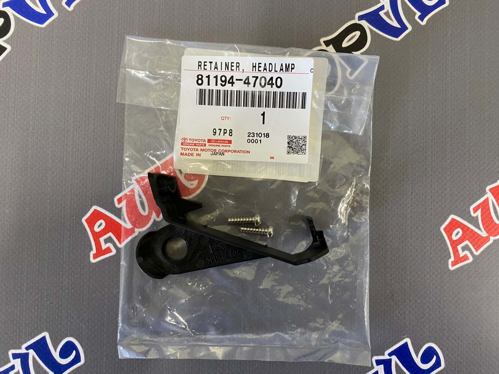 Крепление левой фары TOYOTA 81194-47040 / 8119447040