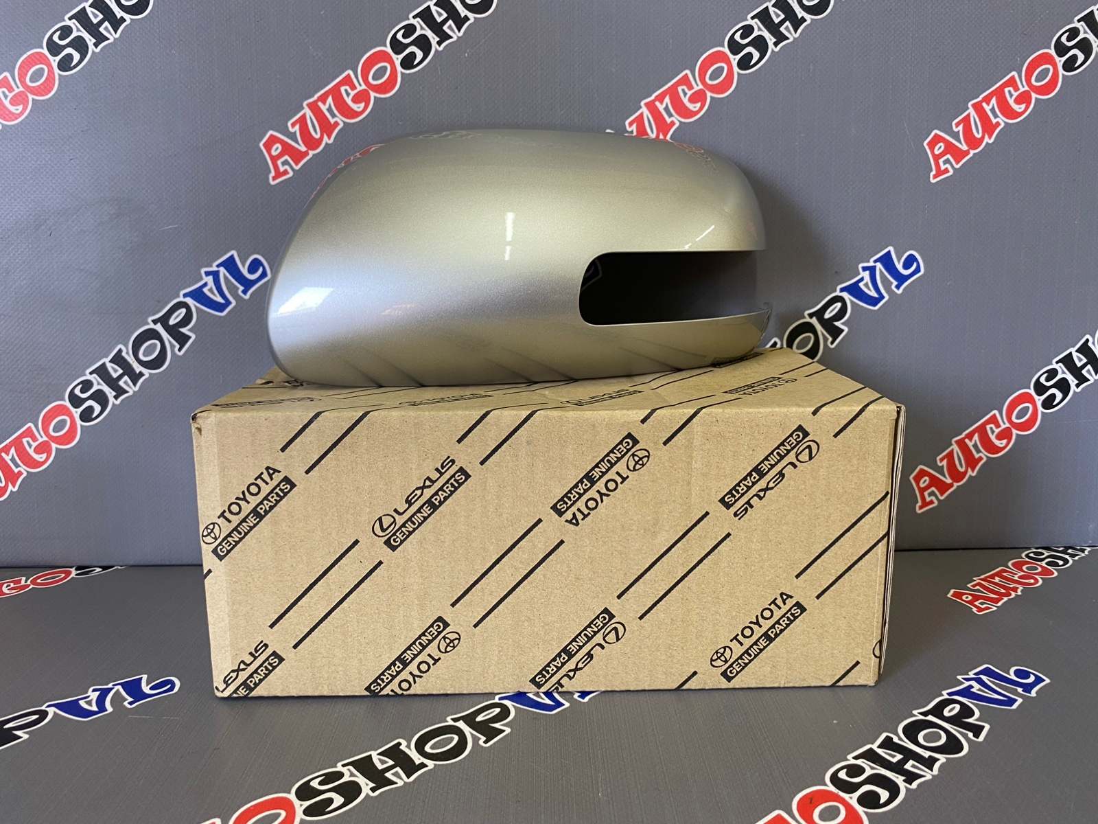 Крышка на зеркало левая TOYOTA 87945-12070-B0 / 8794512070B0