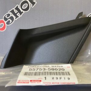 Уголок решетки, жабо под дворники правый TOYOTA 55753-58020 / 5575358020