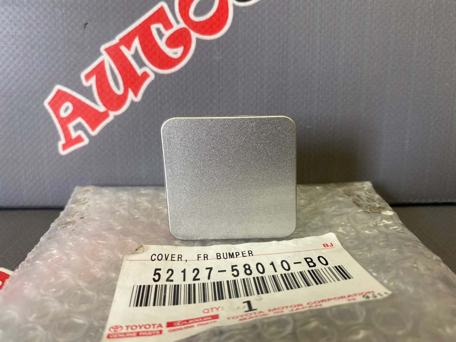 Заглушка переднего бампера правая TOYOTA 52127-58010-B0 / 5212758010B0