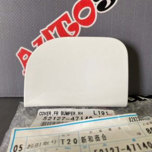 Заглушка переднего бампера правая TOYOTA 52127-47140-A0 / 5212747140A0