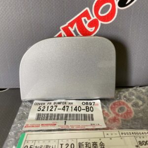 Заглушка переднего бампера правая TOYOTA 52127-47140-B0 / 5212747140B0