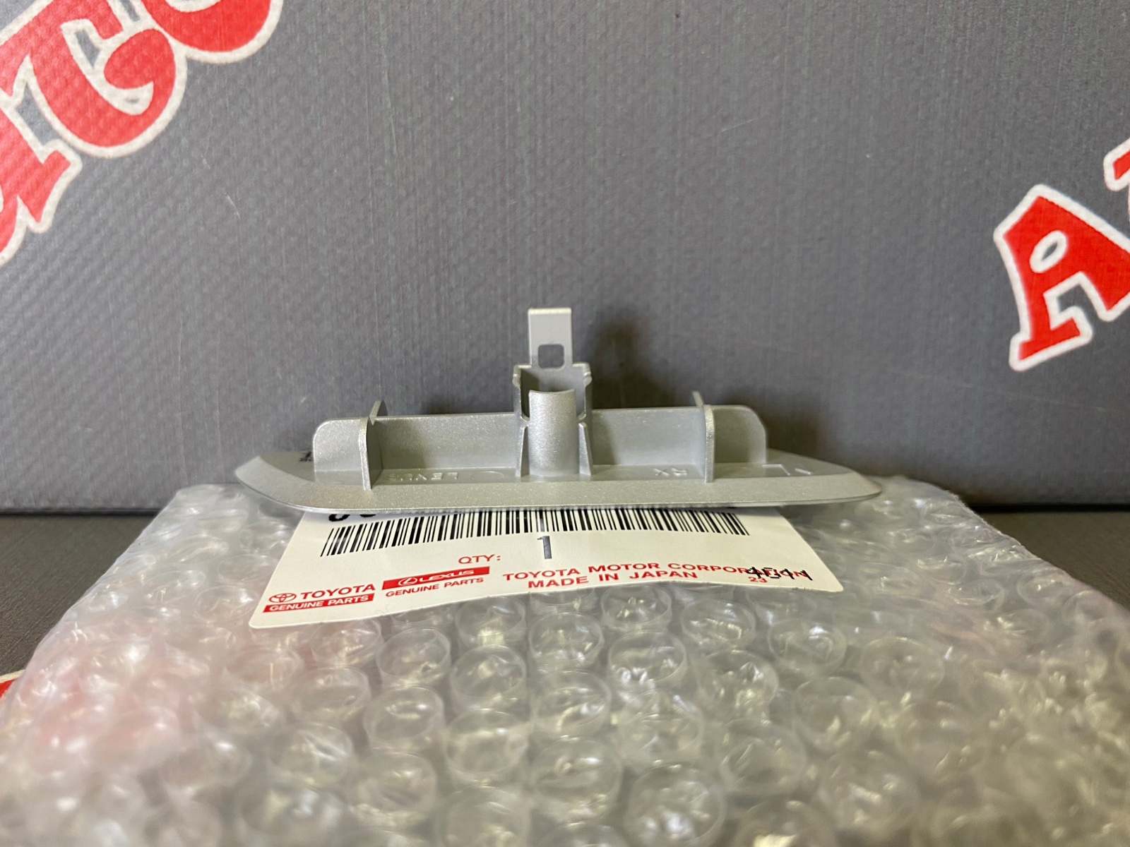 Крышка форсунки омывателя фар левая TOYOTA 85354-48030-B3 / 8535448030B3 — изображение 2