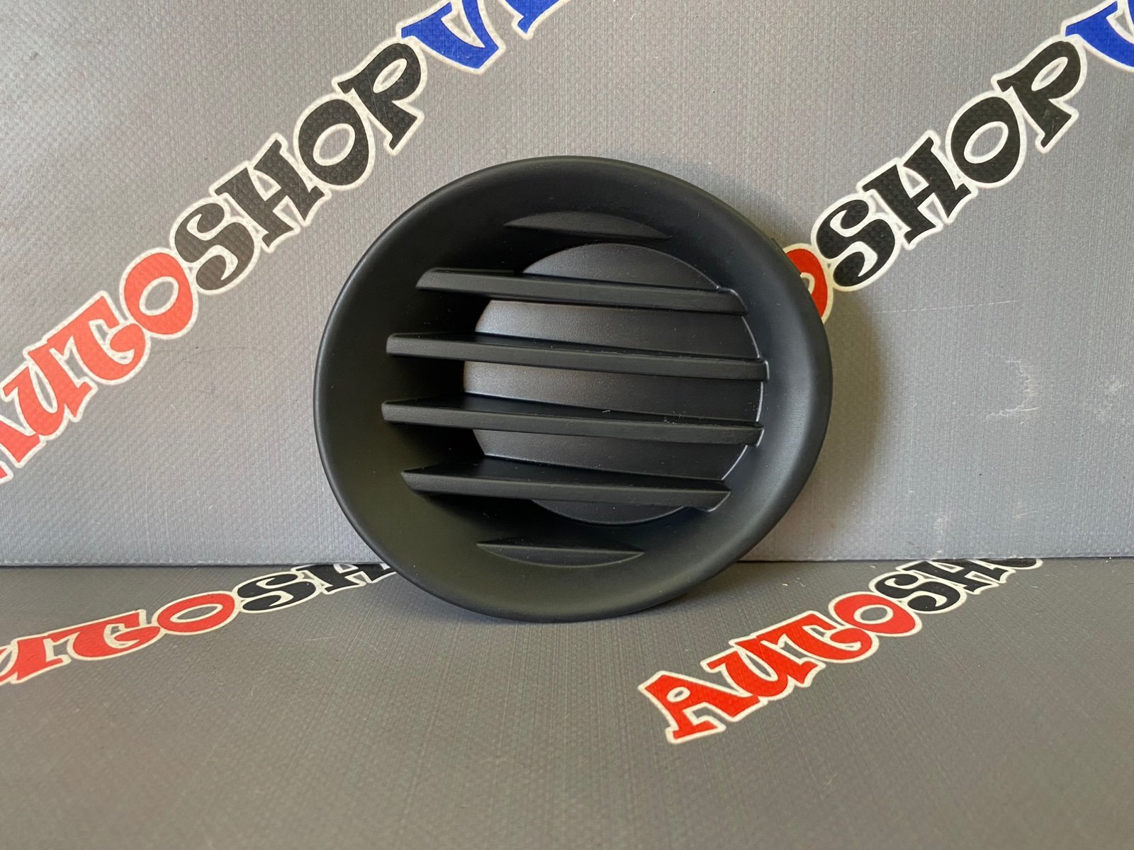 Заглушка переднего бампера левая TOYOTA 52128-21010 / 5212821010