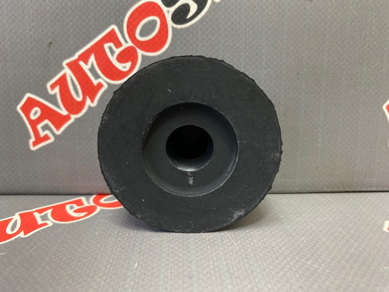 Подушка рамы TOYOTA 52208-60040 / 5220860040 — изображение 2