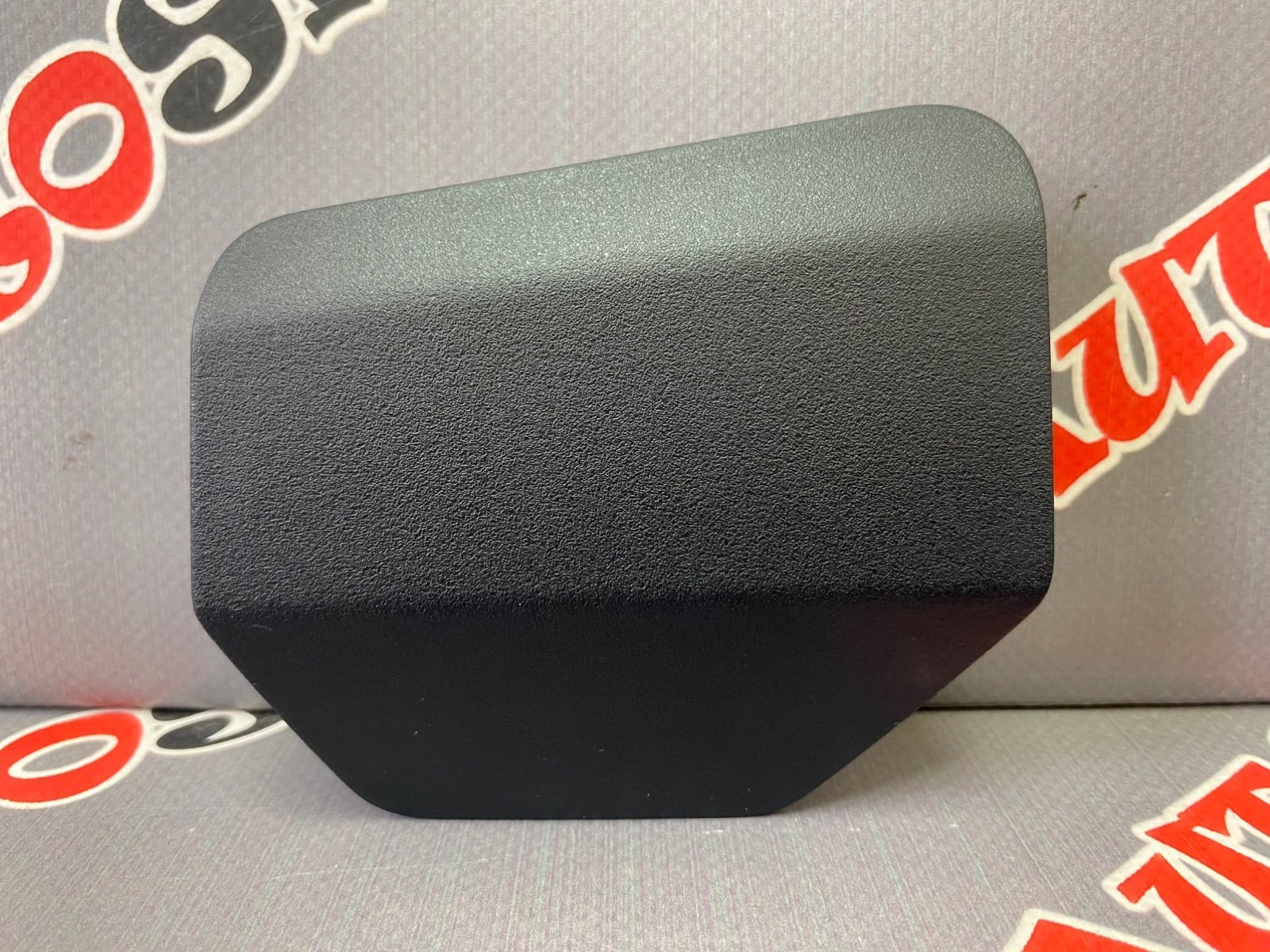Заглушка переднего бампера TOYOTA 53128-0A020 / 531280A020