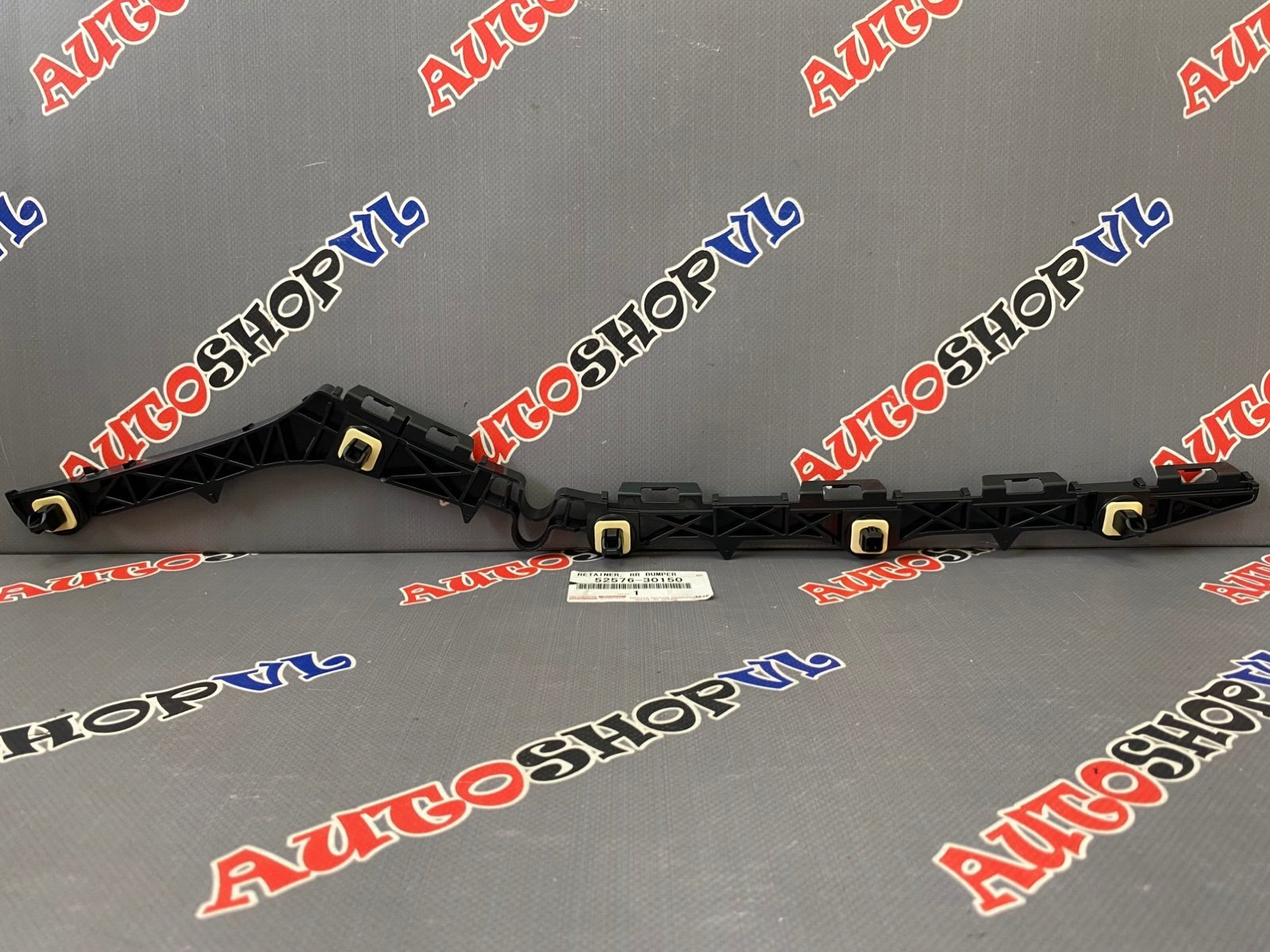Крепление заднего бампера левое TOYOTA 52576-30150 / 5257630150 — изображение 2