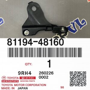Крепление левой фары TOYOTA 81194-48160 / 8119448160