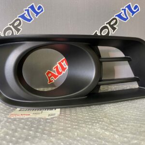 Накладка противотуманной фары передняя правая TOYOTA 52127-44090 / 5212744090