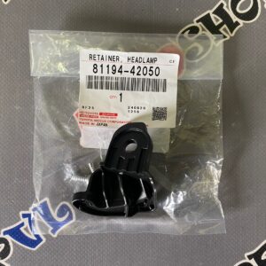 Крепление левой фары TOYOTA 81194-42050 / 8119442050